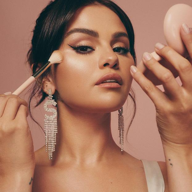 El significado del tatuaje viral que llevan las famosas