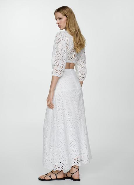 Vestido blanco de Mango (69,99 euros)