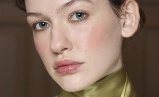 Peach makeup, la tendencia de maquillaje viral de esta primavera-verano que rejuvenece el look