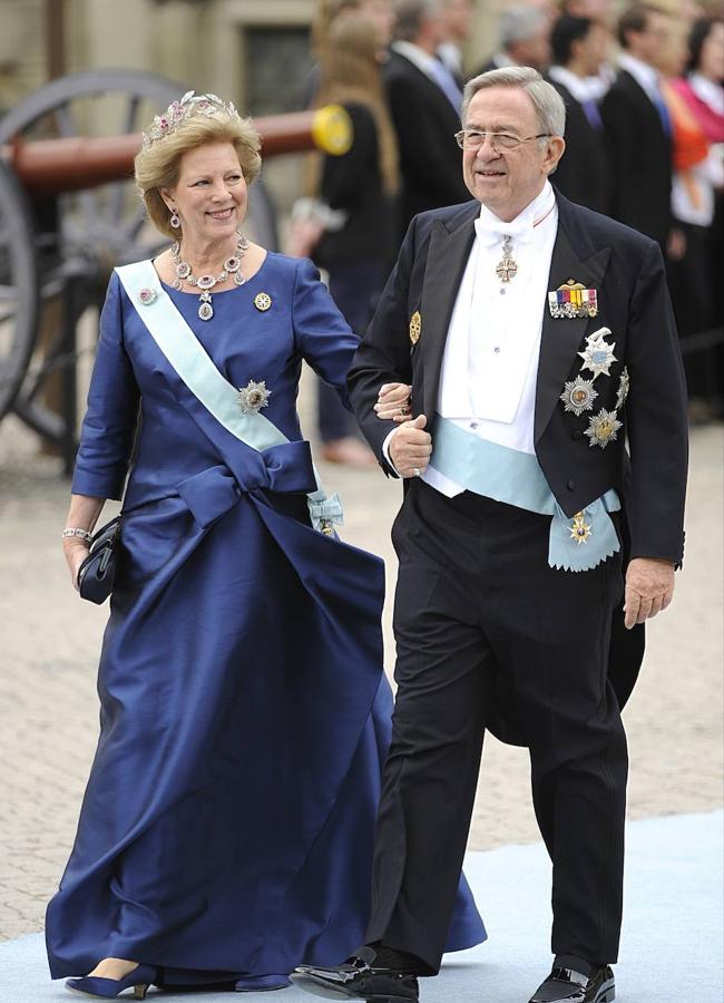 La reina Ana María con la tiara de diamantes y rubíes con ramas de olivo. Foto: Gtres