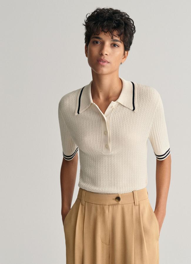 Polo de punto de Gant (140 euros).