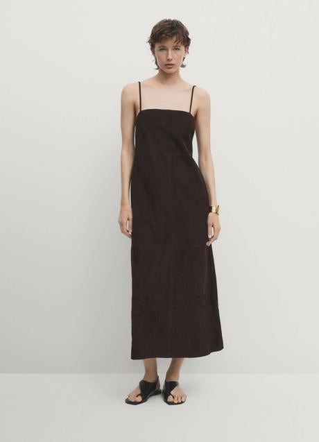 Vestido de ante negro de Massimo Dutti (299 euros)