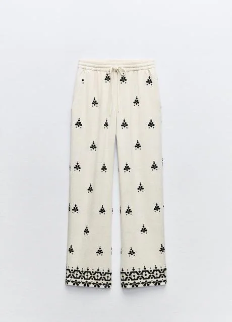 Pantalón blanco de Zara (29,99 euros)