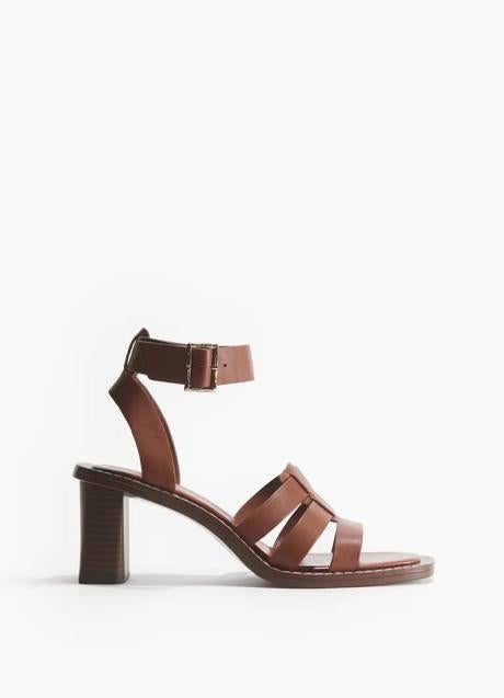 Sandalias de tacón de H&M (69,99 euros)