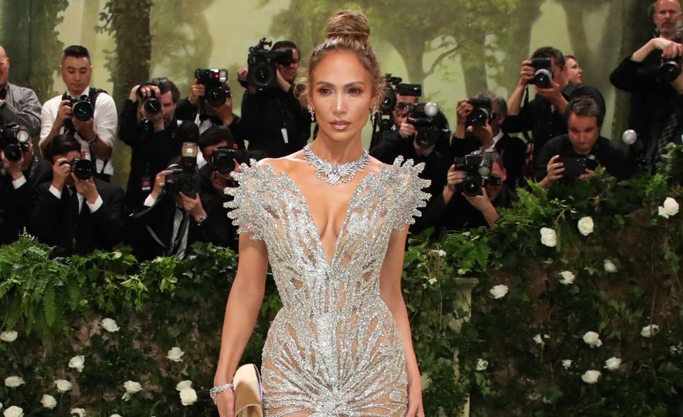 Las mejor vestidas de la MET Gala 2024: del vestido dorado de Elsa Pataky al espectacular look de anfitriona de Jennifer Lopez