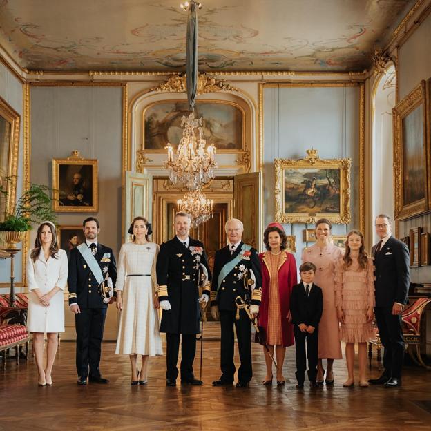 La familia real danesa y sueca al completo en una primera gran cena de gala. 