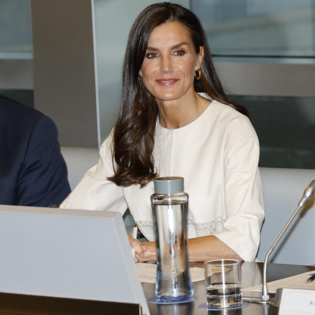 Cómo es el despacho de la reina Letizia en Zarzuela (y lo que dice de ella): heredado, minimalista y con luz natural