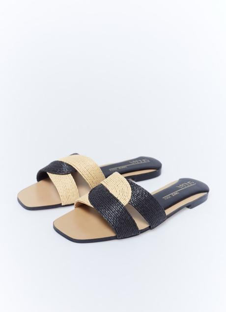 Sandalias planas de Sfera (19,99 euros)