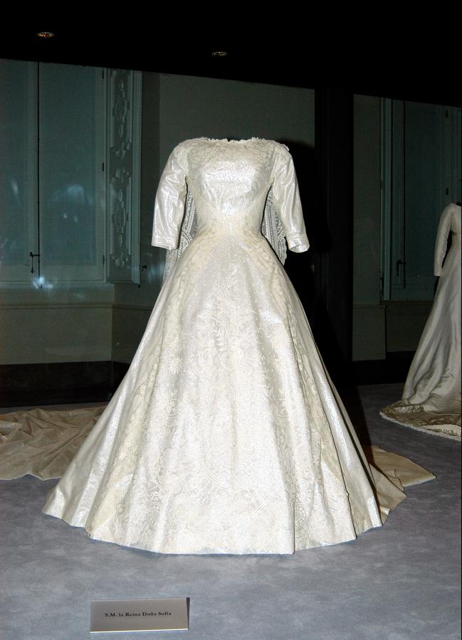 El vestido de novia de la reina Sofía, en la exposición del Palacio Real de Aranjuez. (Gtres)