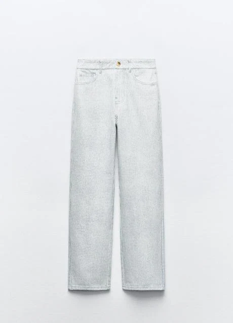 Jeans de rayas de Zara (25,99 euros)