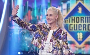 De dónde es la preciosa chaqueta que Belén Rueda ha combinado con pantalones pitillo en El Hormiguero