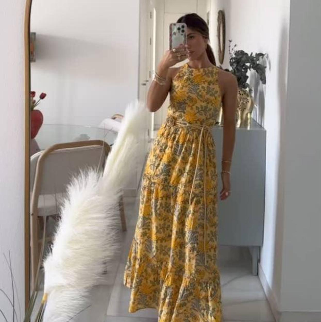 Influencer con vestido viral de Mango/@MARIASEGARR