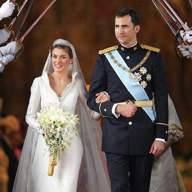 Los 7 errores de la boda de Letizia y Felipe que Zarzuela no cometerá en la boda de Leonor (ni en la de Sofía)