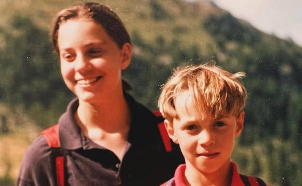 Kate y James Middleton en una imagen de su infancia. 