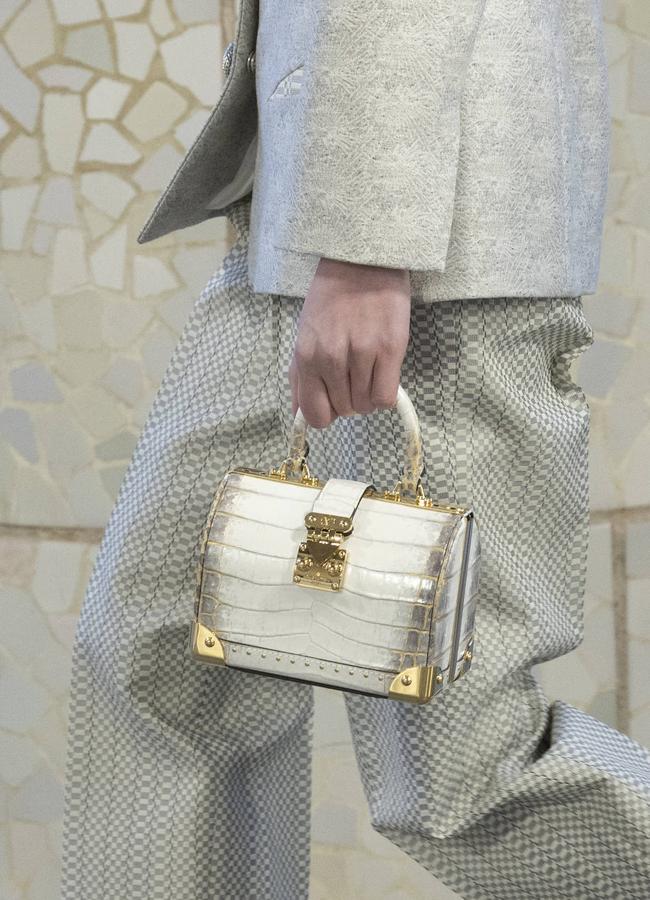 Bolso del desfile Crucero 2025 de Louis Vuitton.