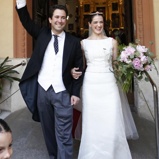 María de Chiris y Felipe Benjumea se dan el sí quiero: los detalles del vestido de novia ideal para las mujeres elegantes