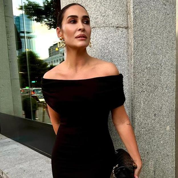 Vicky Martín Berrocal con un vestido negro de Zara.