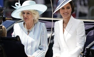 De la serie favorita de Kate Middleton a Los Bridgerton de Camilla, lo que ven los Windsor en televisión