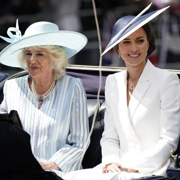 De la serie favorita de Kate Middleton a Los Bridgerton de Camilla, lo que ven los Windsor en televisión