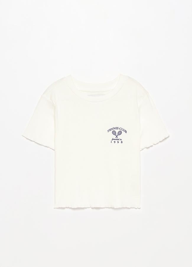 Camiseta de inspiración tenniscore de Lefties (5,99 euros).