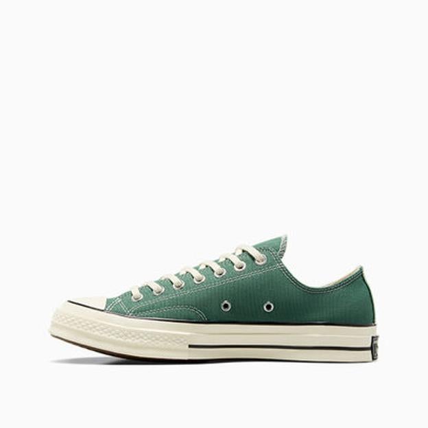 Zapatillas de caña baja en color verde de Converse.