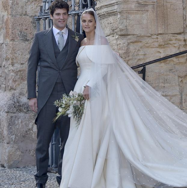 Alejandro Santo Domingo y Lady Charlotte Wellesley, el dia de su boda. 