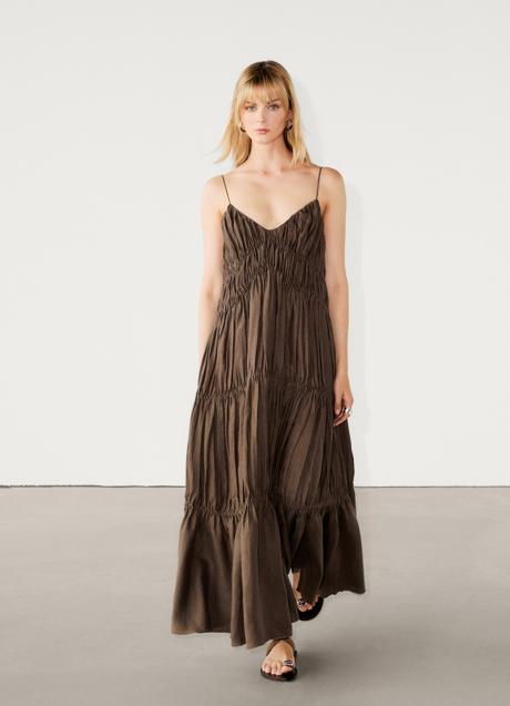 Vestido marrón de Massimo Dutti (159 euros)