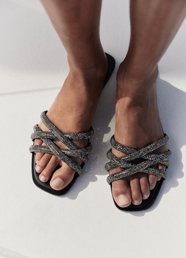 Sandalias con brillo de H&M;