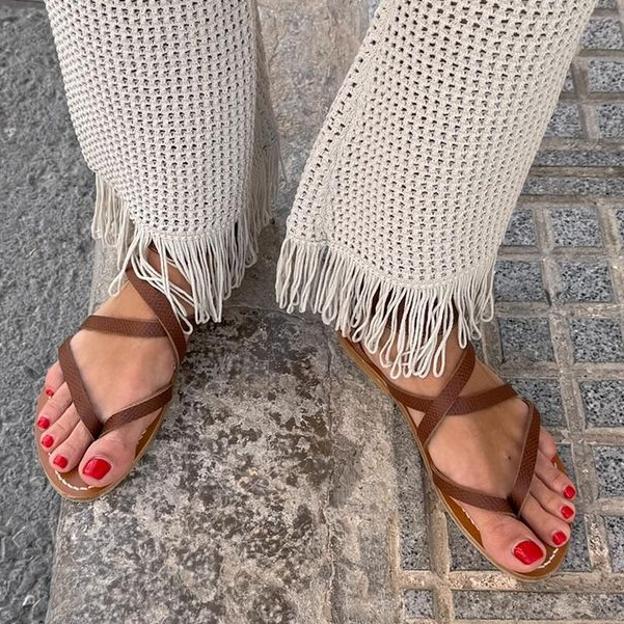 Estos son los colores tendencia para pedicura en 2024: resaltan el moreno y son super favorecedores para verano