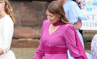 La española aristócrata que se ha colado en la boda del duque de Westminster con un look de invitada perfecto y muy elegante