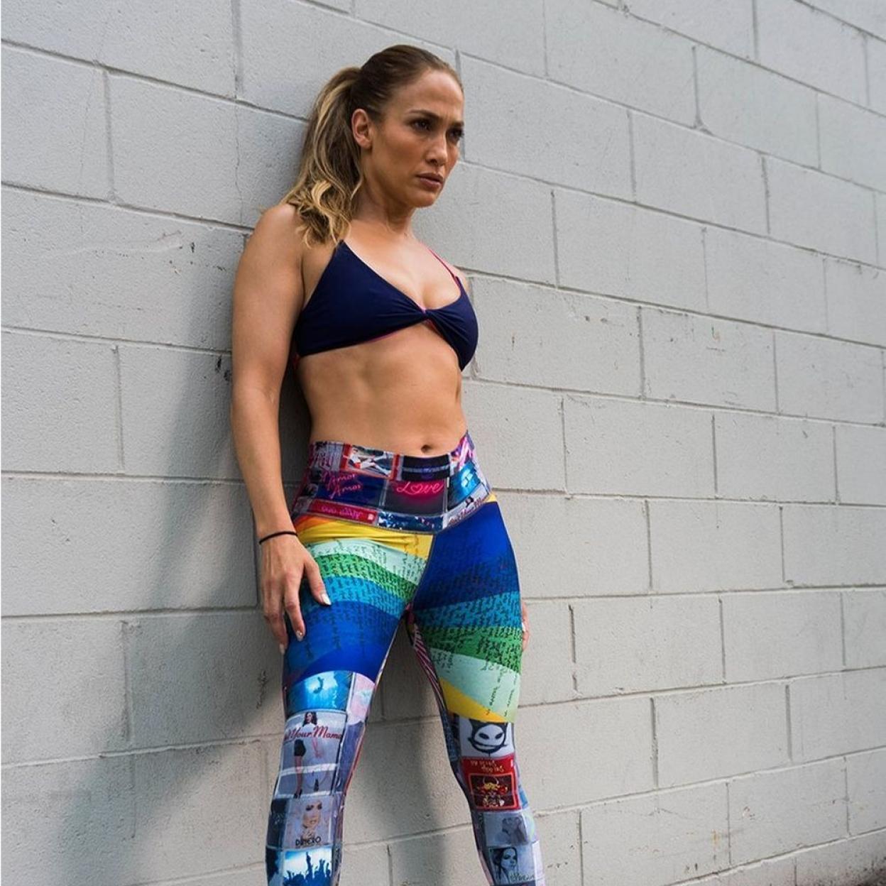 Jennifer Lopez haciendo deporte./@jlo