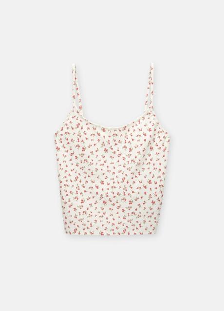 Top con flores de Pull & Bear (12,99 euros)