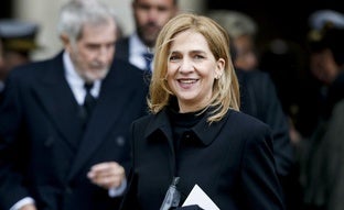 La infanta Cristina cumple 59 años: sociable, conciliadora y más libre, así ha cambiado su vida tras el divorcio