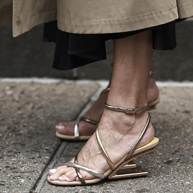 Los mejores colores de uñas para una pedicura fresca, limpia y elegante