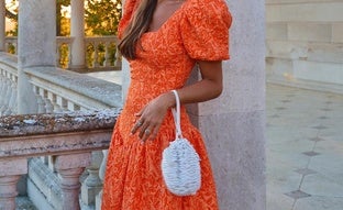 Bolsos de invitada originales y estilosos para llevar con un vestido elegante