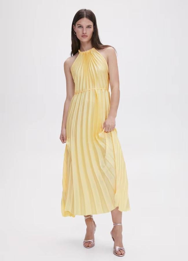 Vestido amarillo plisado