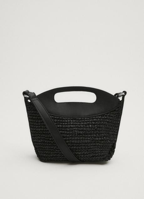 Bolso negro de Massimo Dutti (79,95 euros)