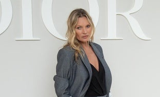 Kate Moss lo tiene claro: estas rebajas comprarás unos salones de tacón en punta