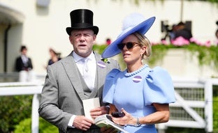 Zara Tindall dice adiós al tocado de Ascot y se pasa a las lentejuelas con su look más festivalero para el concierto de Taylor Swift en Londres