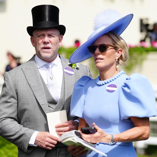 Zara Tindall dice adiós al tocado de Ascot y se pasa a las lentejuelas con su look más festivalero para el concierto de Taylor Swift en Londres