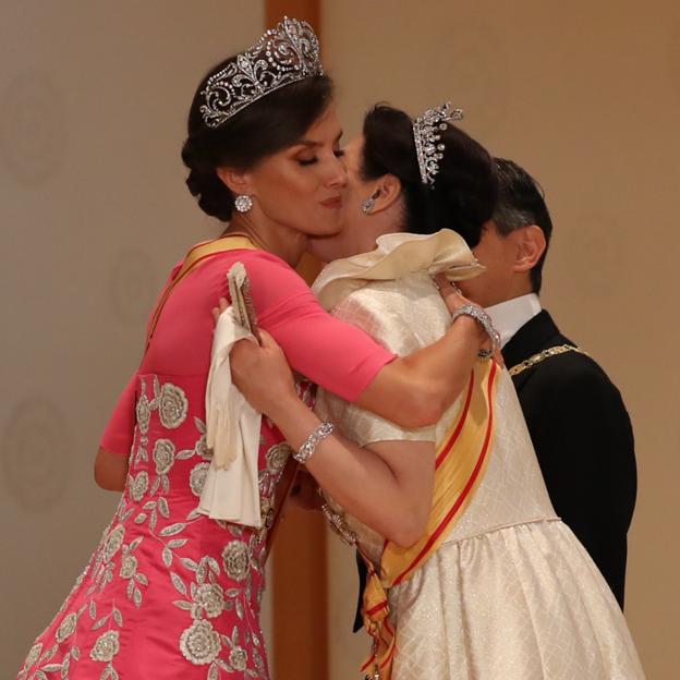 Masako, emperatriz de Japón junto a doña Letizia. 