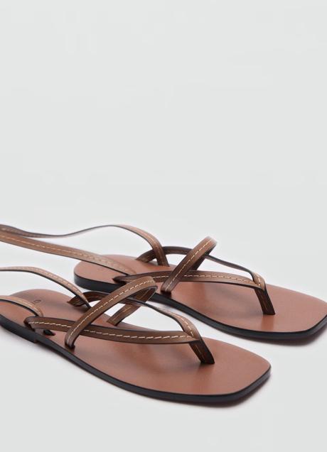 Sandalias planas de Mango (39,99 euros)