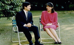 El curioso y desconocido papel de la infanta Elena en la historia de amor de Naruhito y Masako, emperadores de Japón