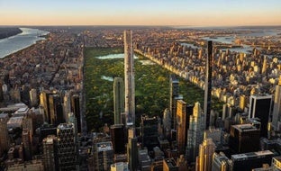 Así es el dúplex de más de 100 millones de dólares en el edificio más alto del mundo que se acaba de vender en Nueva York: 1.200 m2, impresionantes vistas a Central Park y cine privado