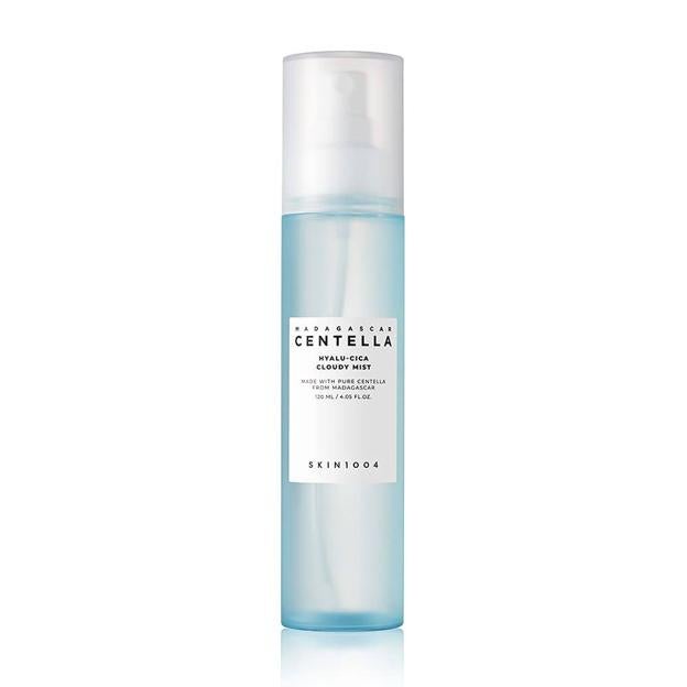 Madagascar Centella Hyalu-Cica Cloudy Mist de SKIN1004. Precio: 27,30 euros