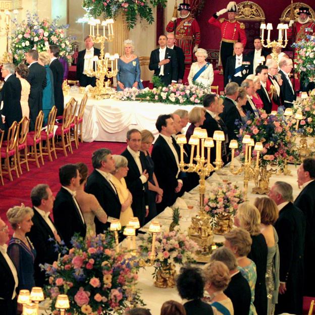 Cena de estado ofrecida por la reina Isabel II.