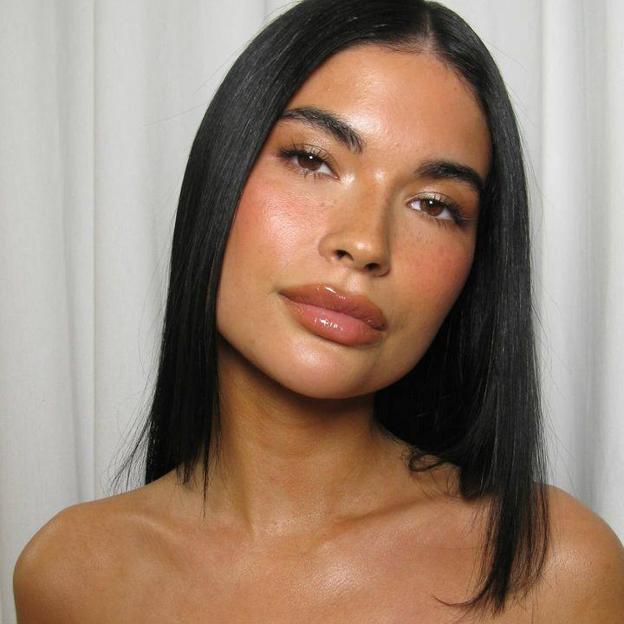 Tres coloretes que se pueden aplicar con los dedos y que dejan un velo de color muy natural y rejuvenecedor