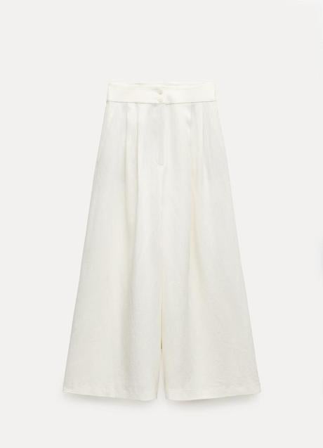 Pantalón blanco de lino de Zara (59,99 euros)