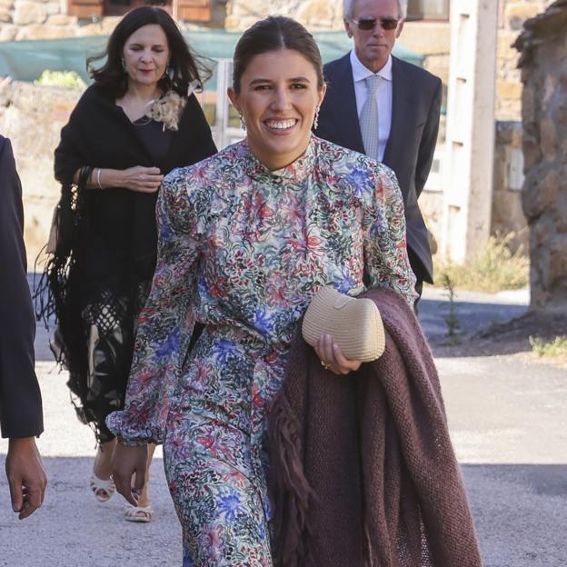 Del vestido estampado de Teresa Urquijo a la ausencia de Irene Urdangarin: las invitadas a la boda de Verónica Urquijo