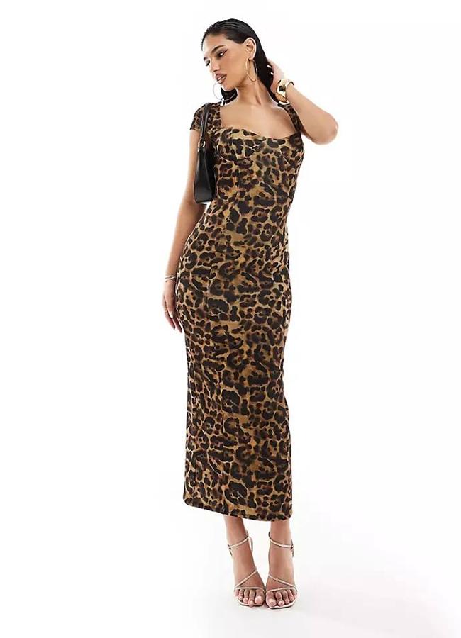 Vestido de leopardo entallado